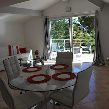 דירה Le Petit Cassis Appart 70M2 Dans Villa Avec Acces Libre Piscine Vue Mer Et Falaise De Cassis Parking Prive Quartier Residentiel Tres Calme-Plage 5Mn En Voiture קסיס