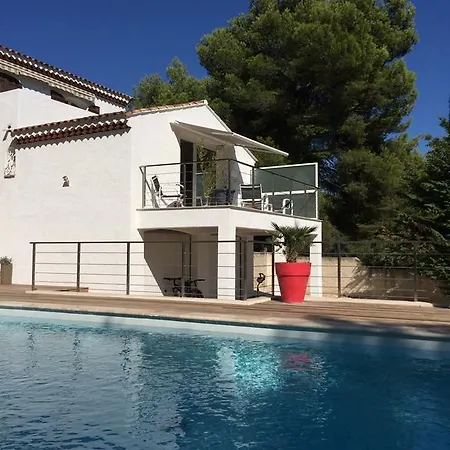 Le Petit Cassis Appart 70M2 Dans Villa Avec Acces Libre Piscine Vue Mer Et Falaise De Cassis Parking Prive Quartier Residentiel Tres Calme-Plage 5Mn En Voiture דירה קסיס