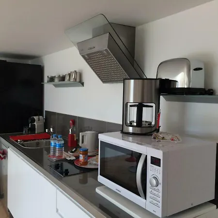 Le Petit Cassis Appart 70M2 Dans Villa Avec Acces Libre Piscine Vue Mer Et Falaise De Cassis Parking Prive Quartier Residentiel Tres Calme-Plage 5Mn En Voiture דירה