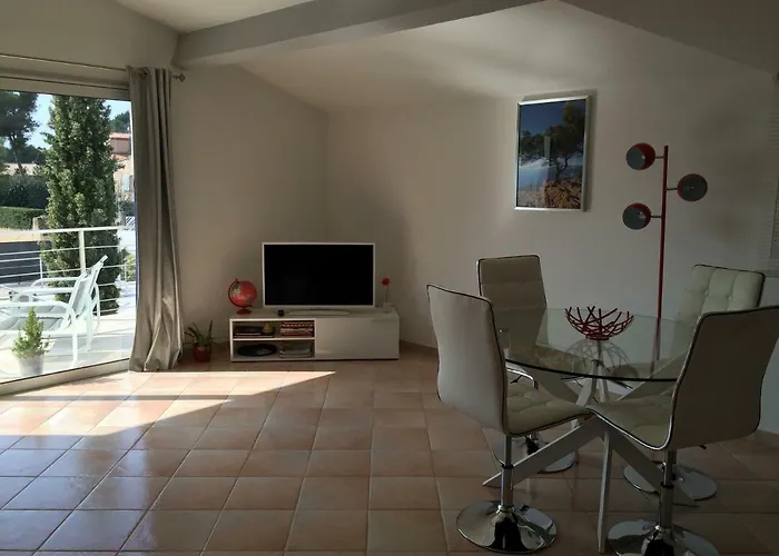 Le Petit Vue 70m2 Piscine 卡西斯